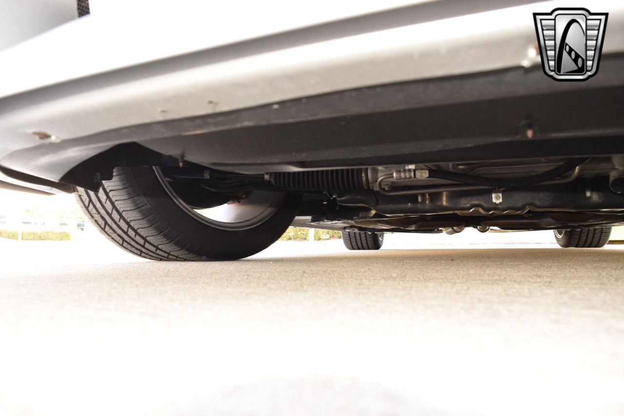 2009 Ford Mustang 76