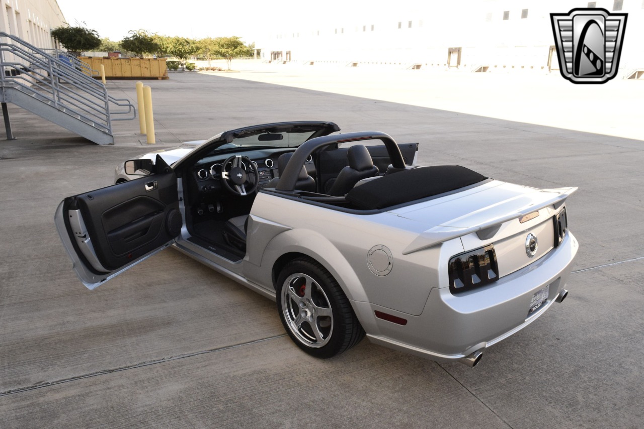 2009 Ford Mustang 37