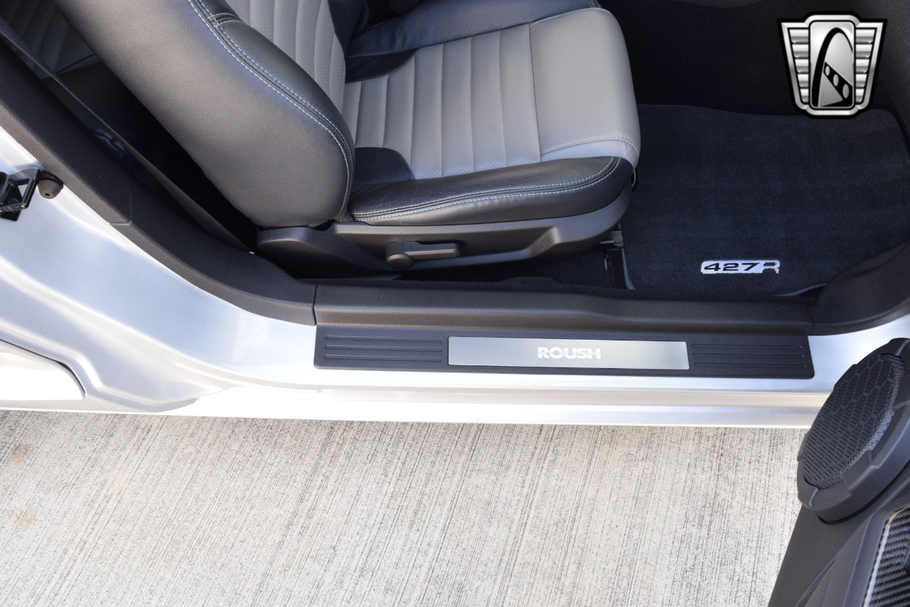 2009 Ford Mustang 25