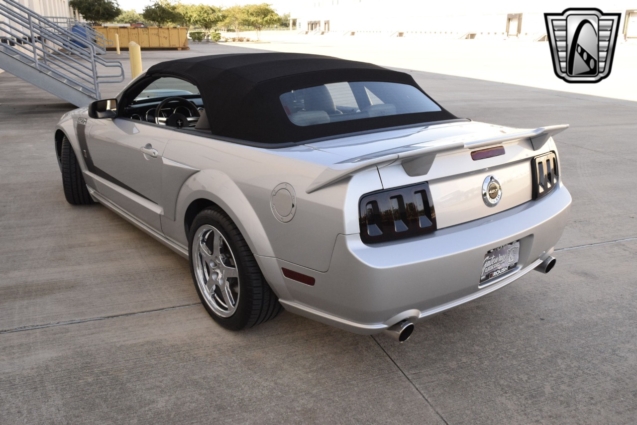 2009 Ford Mustang 43