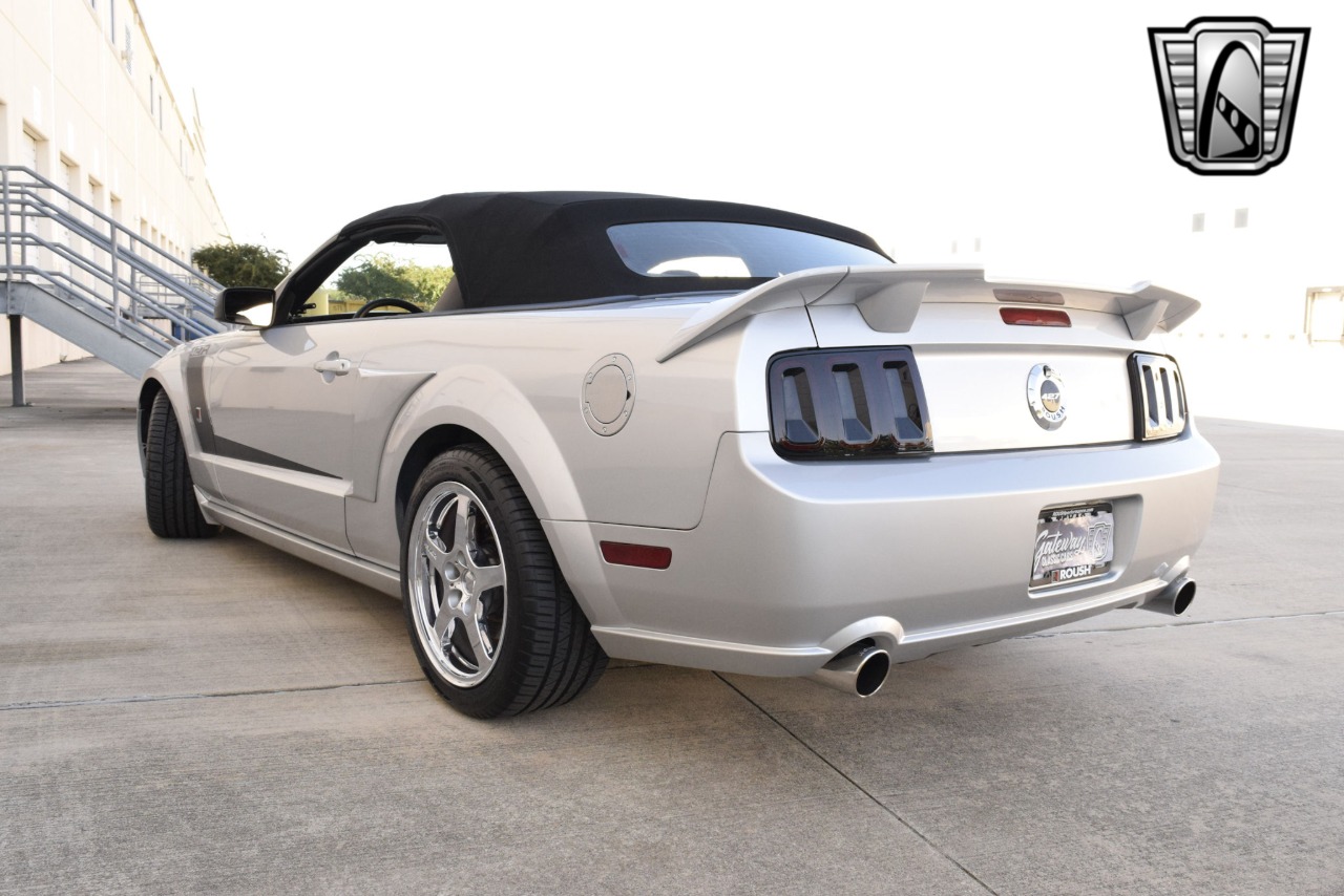 2009 Ford Mustang 44