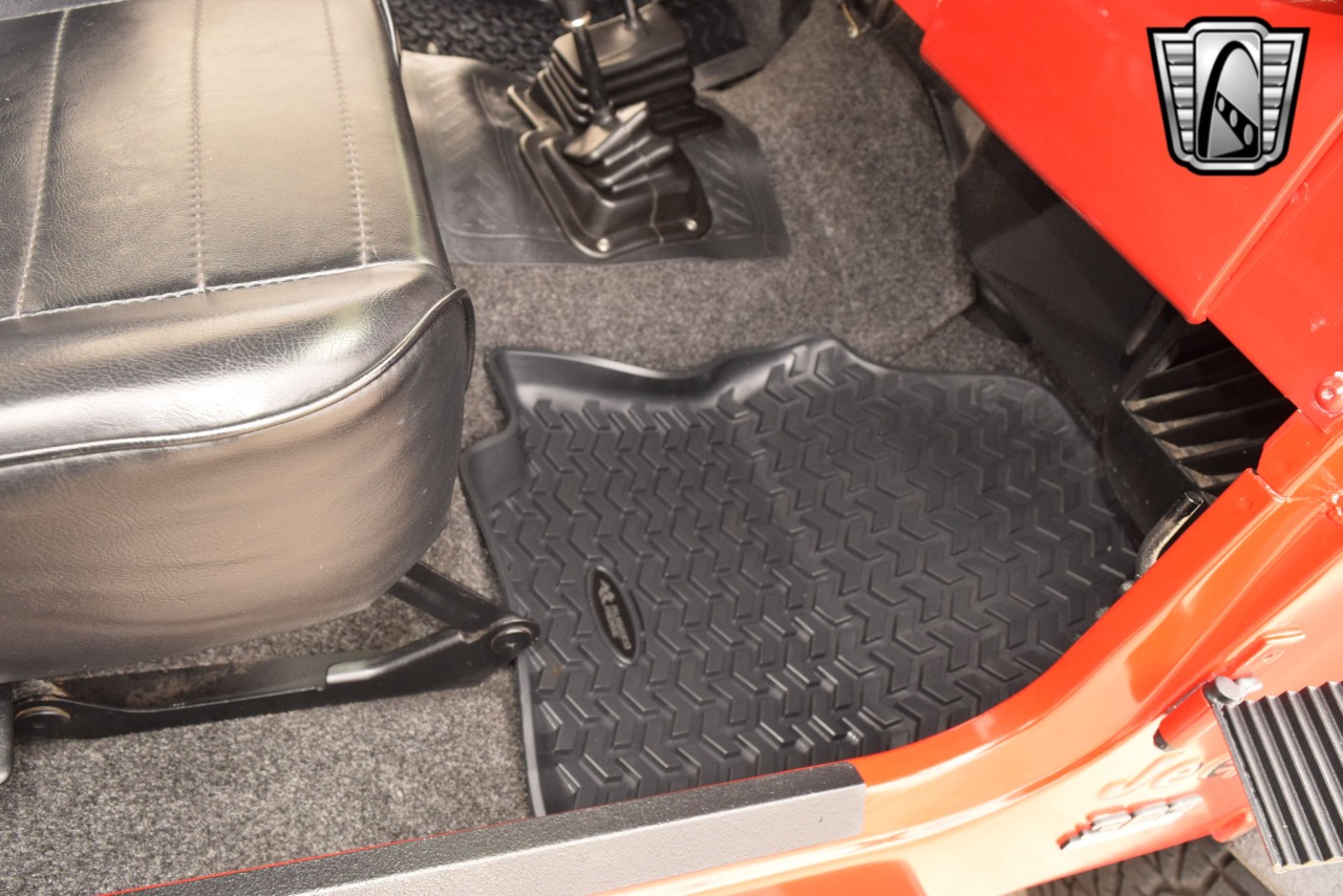 1982 Jeep Scrambler 26