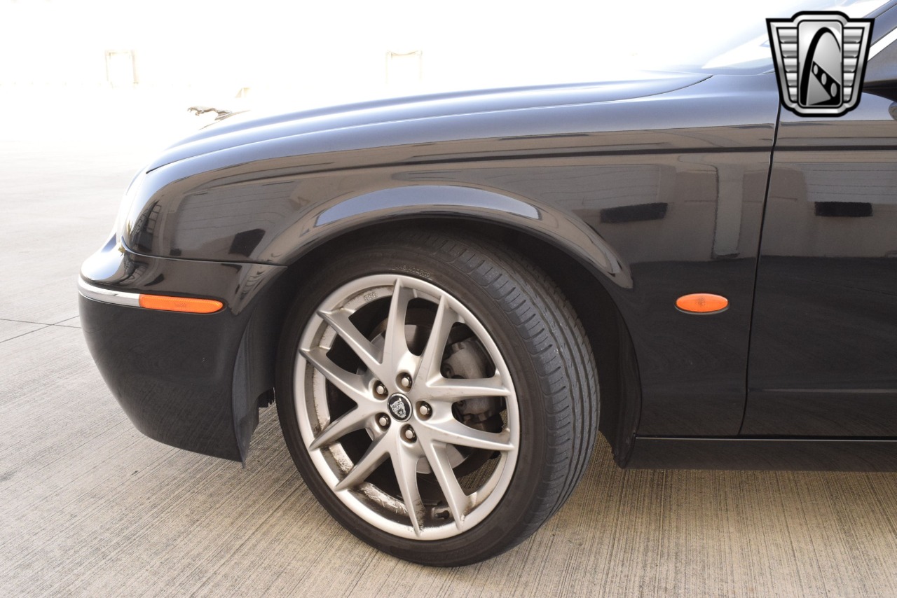 2008 Jaguar S-Type 52