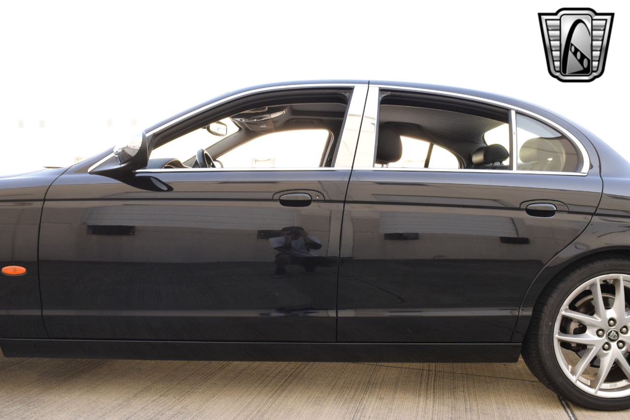2008 Jaguar S-Type 54