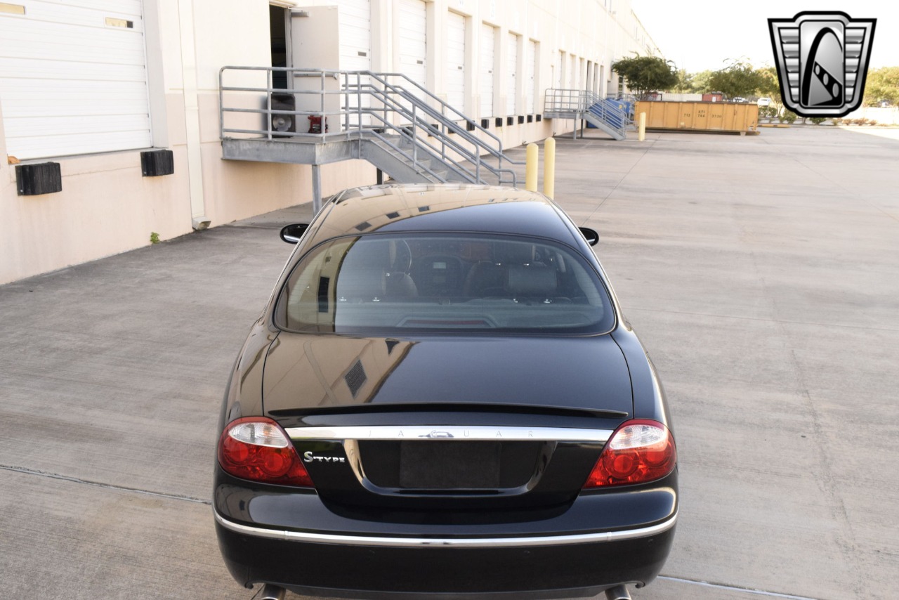 2008 Jaguar S-Type 37