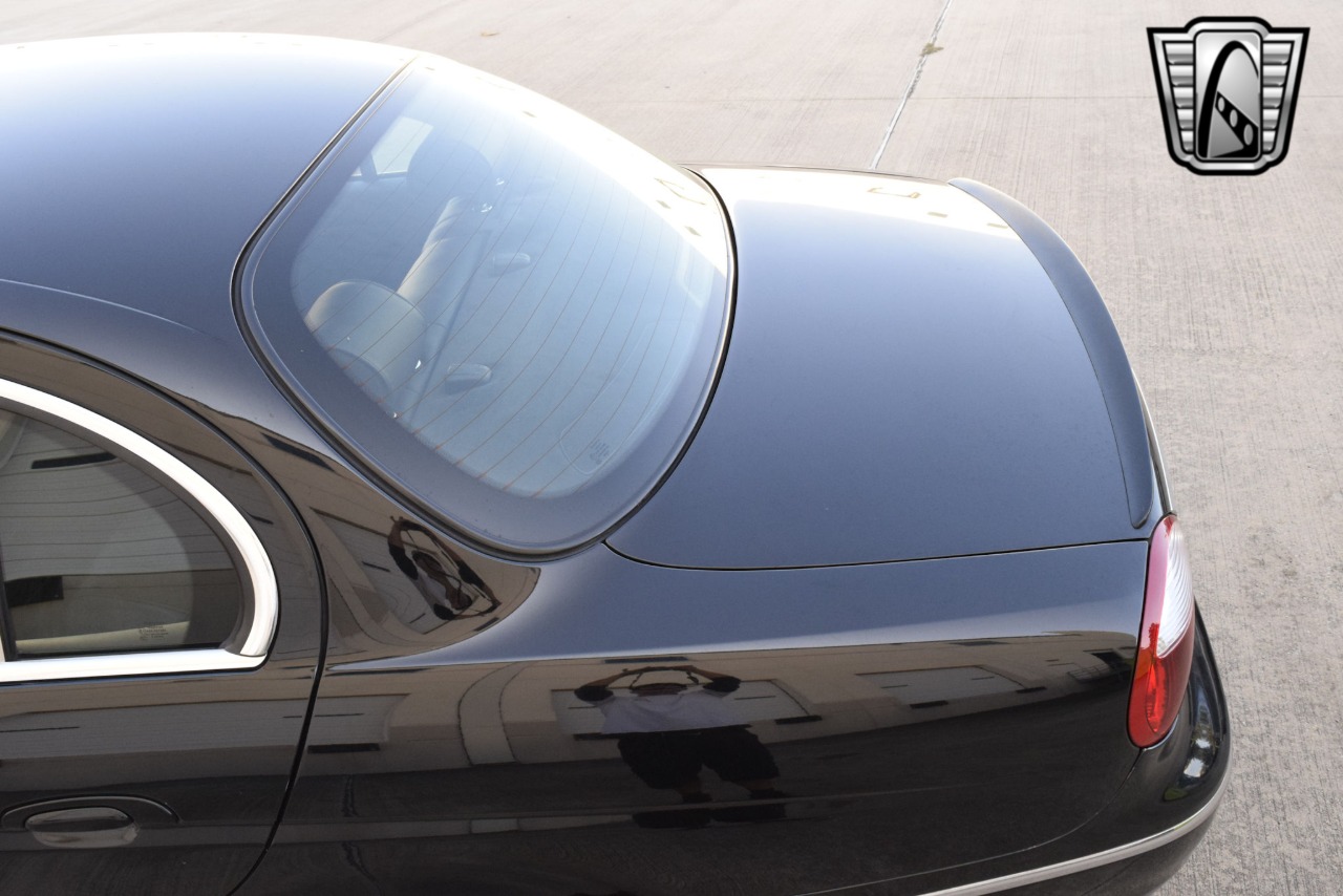 2008 Jaguar S-Type 58