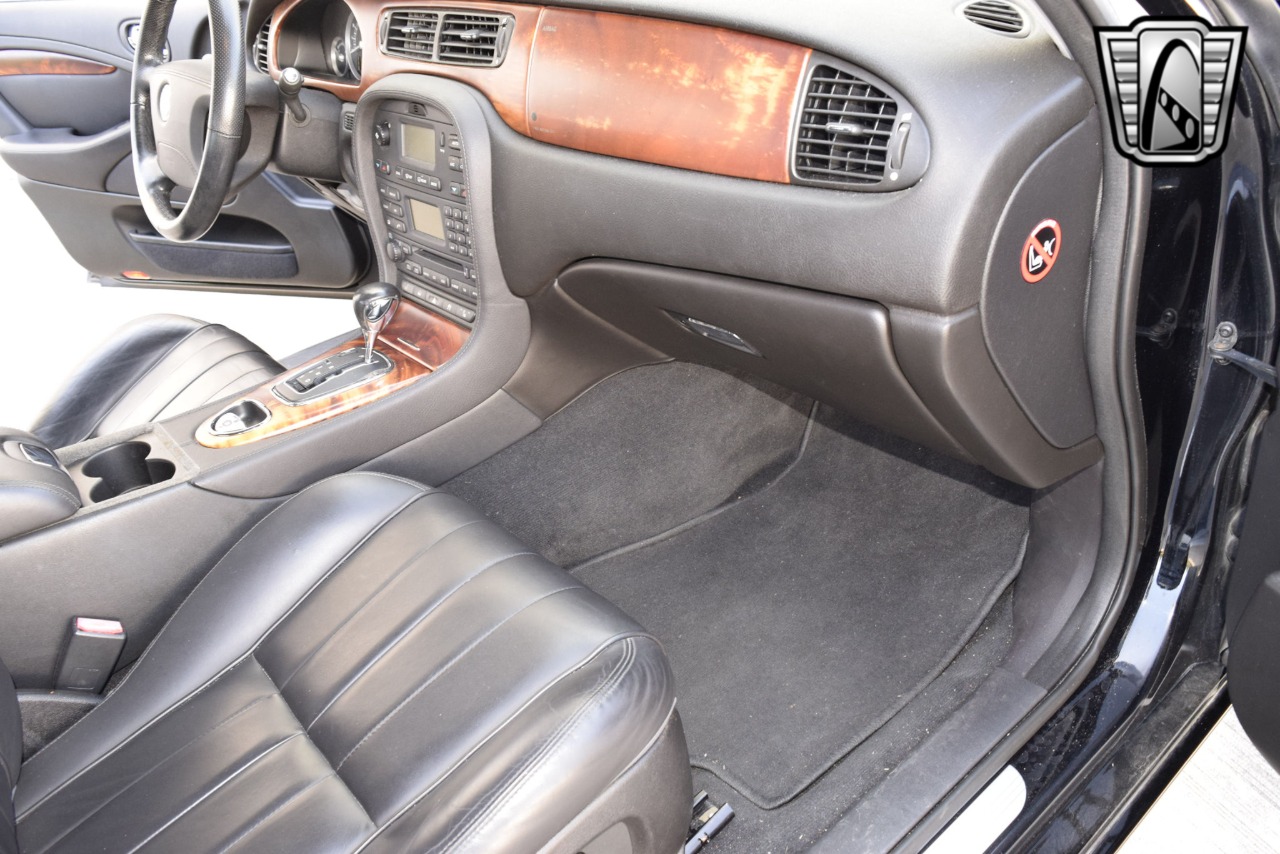 2008 Jaguar S-Type 25