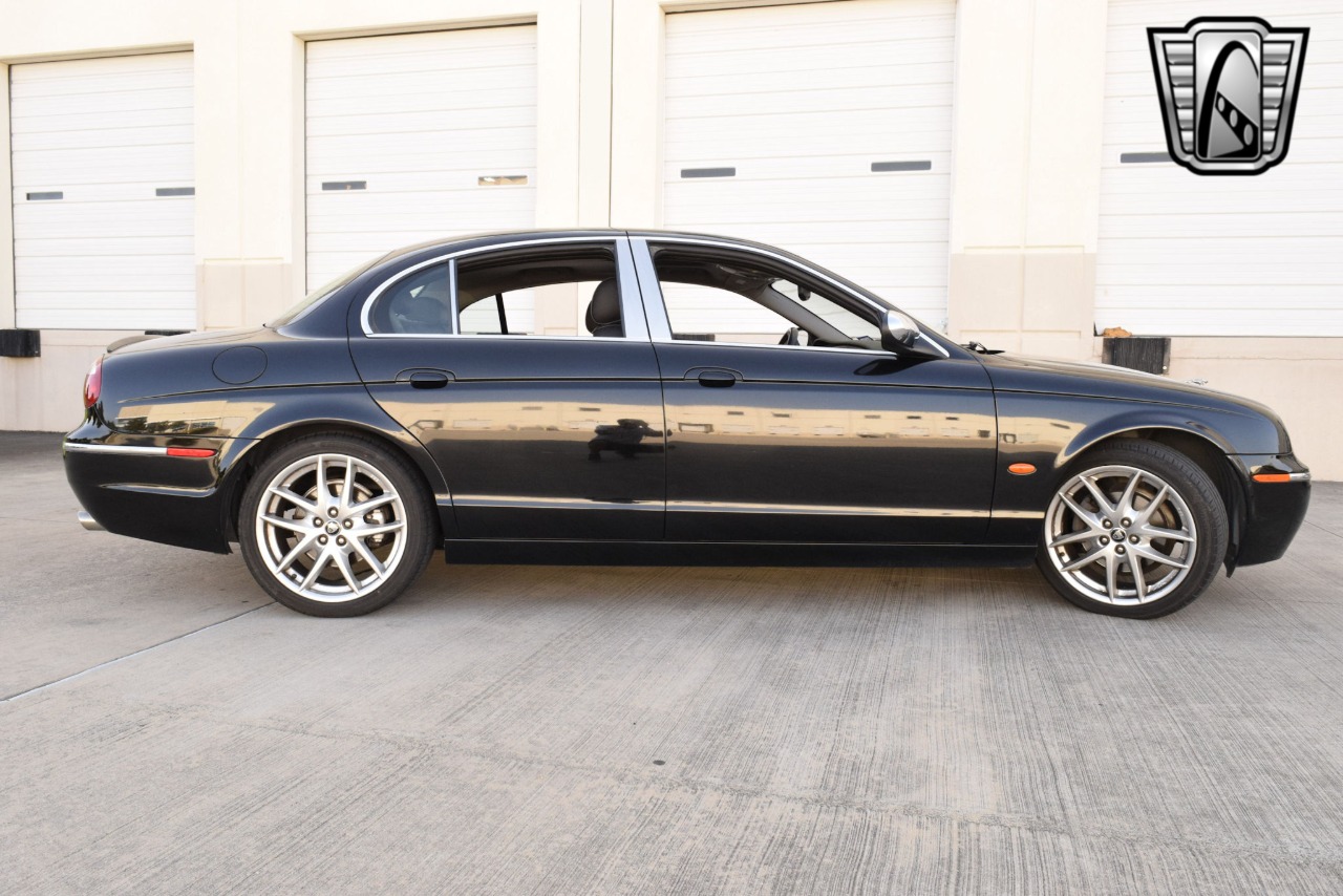 2008 Jaguar S-Type 43