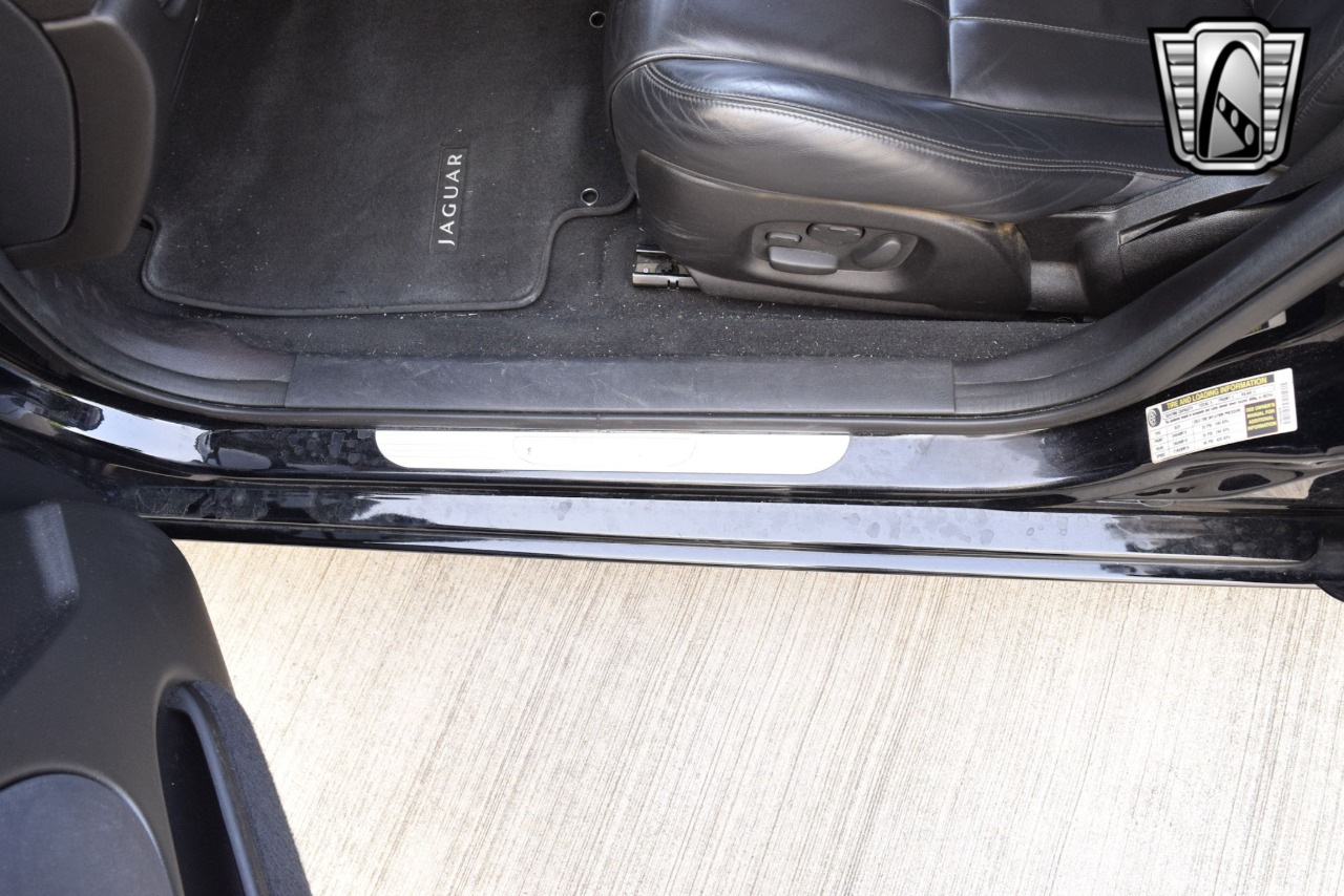 2008 Jaguar S-Type 21