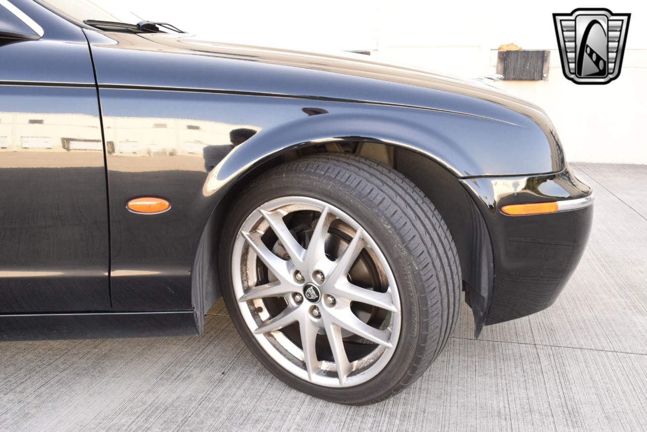 2008 Jaguar S-Type 68