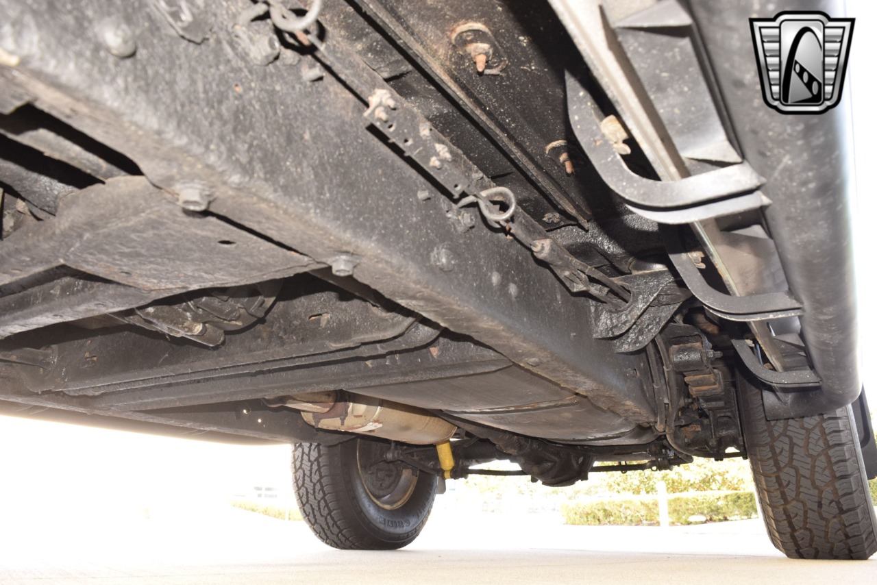 2000 Chevrolet Tahoe 13