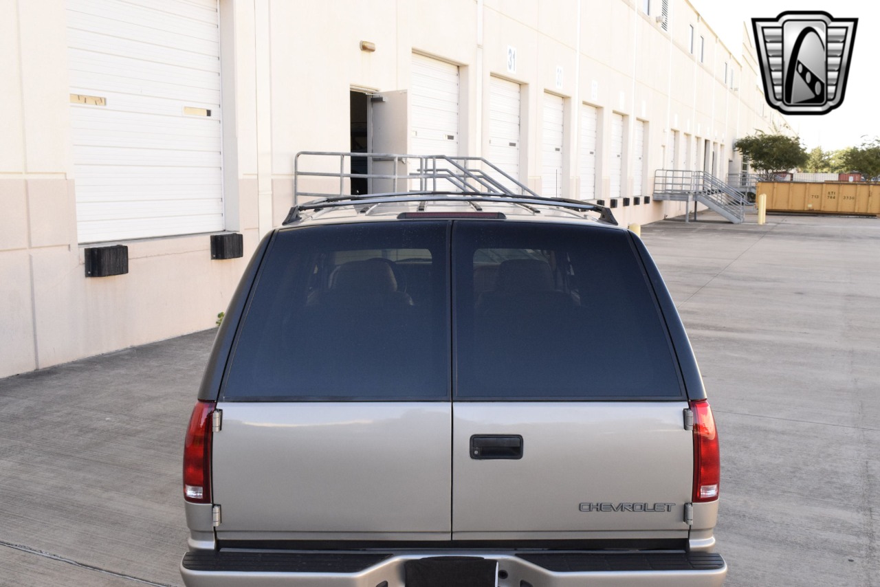 2000 Chevrolet Tahoe 37