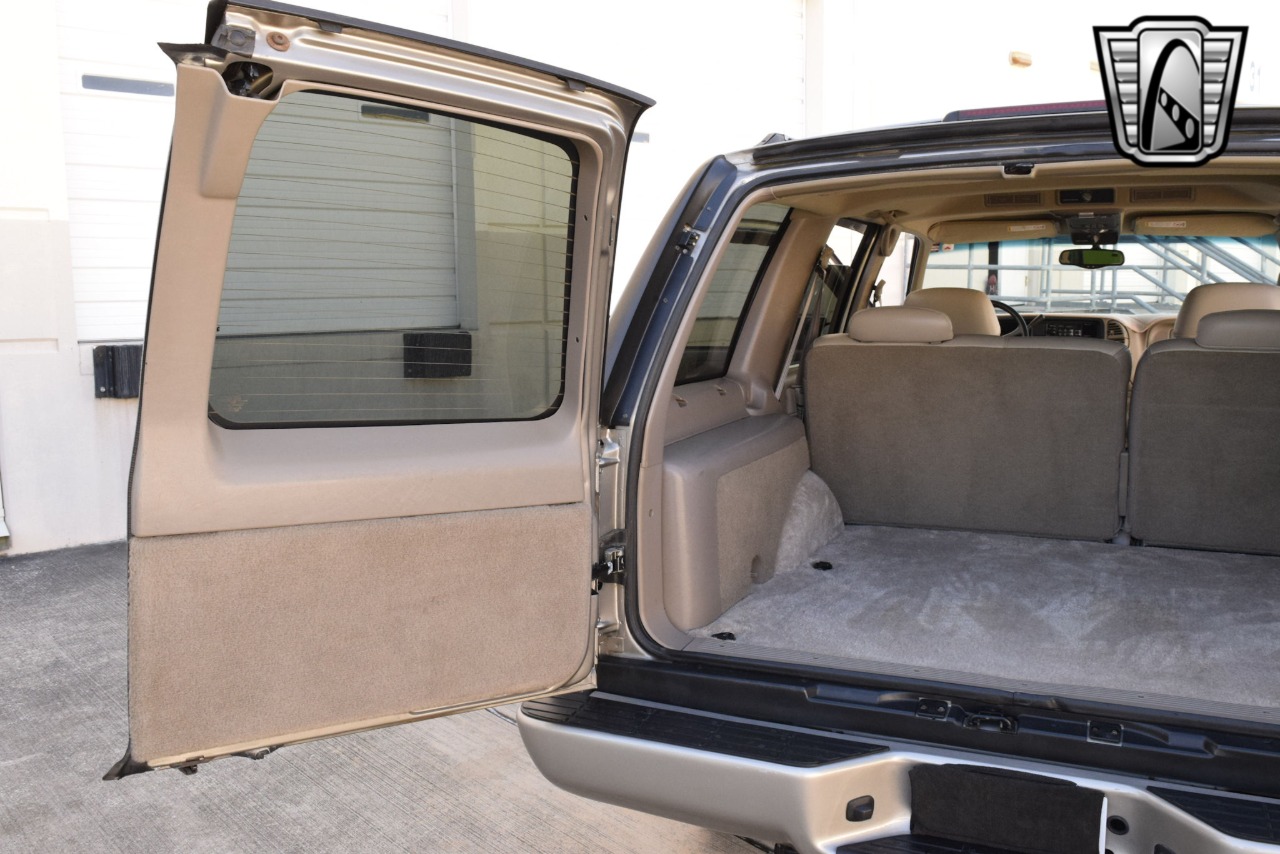 2000 Chevrolet Tahoe 30