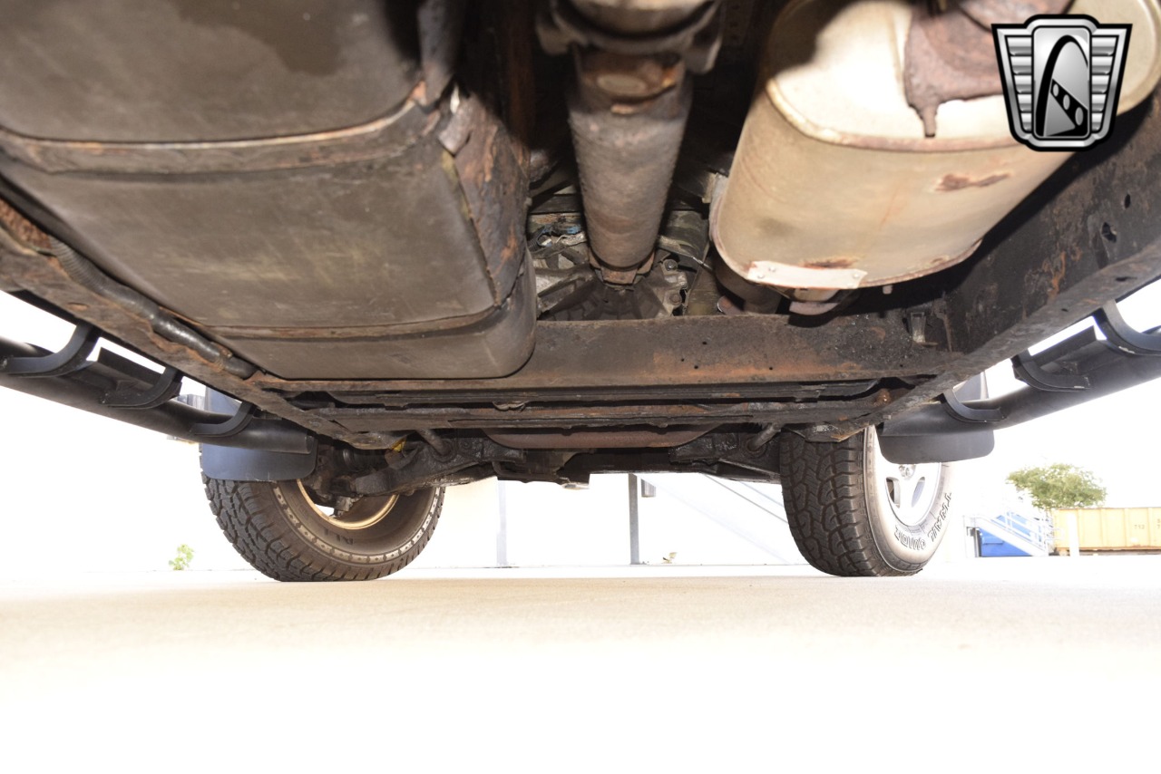 2000 Chevrolet Tahoe 86