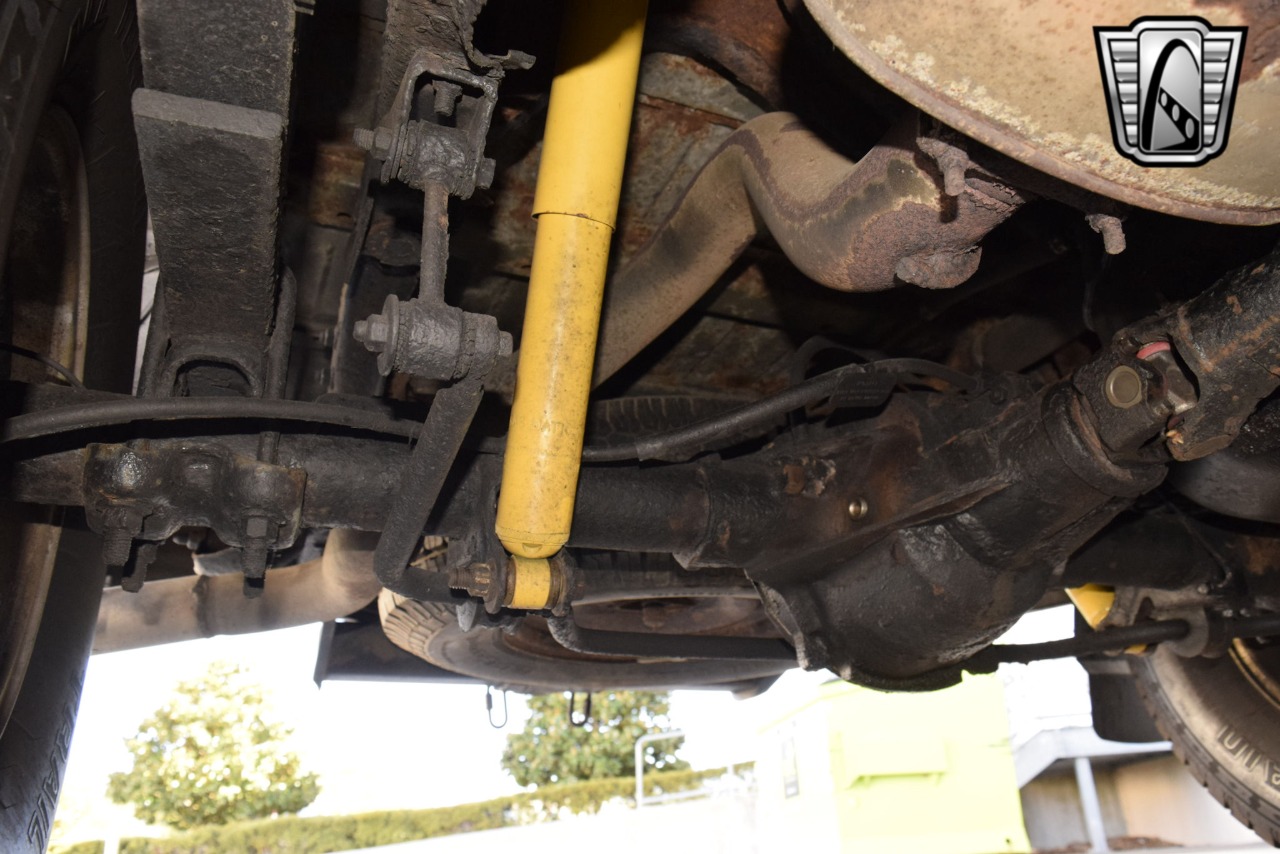 2000 Chevrolet Tahoe 16