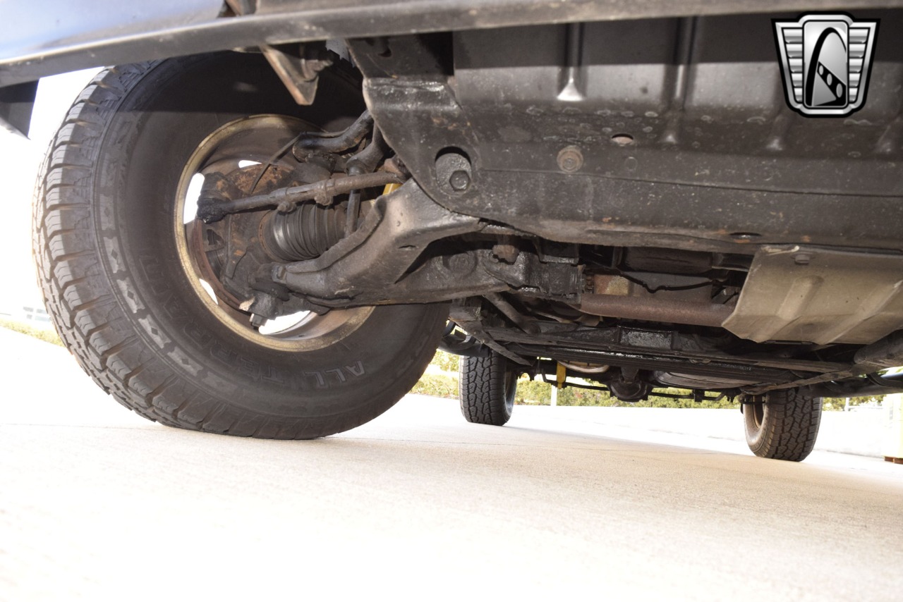 2000 Chevrolet Tahoe 11