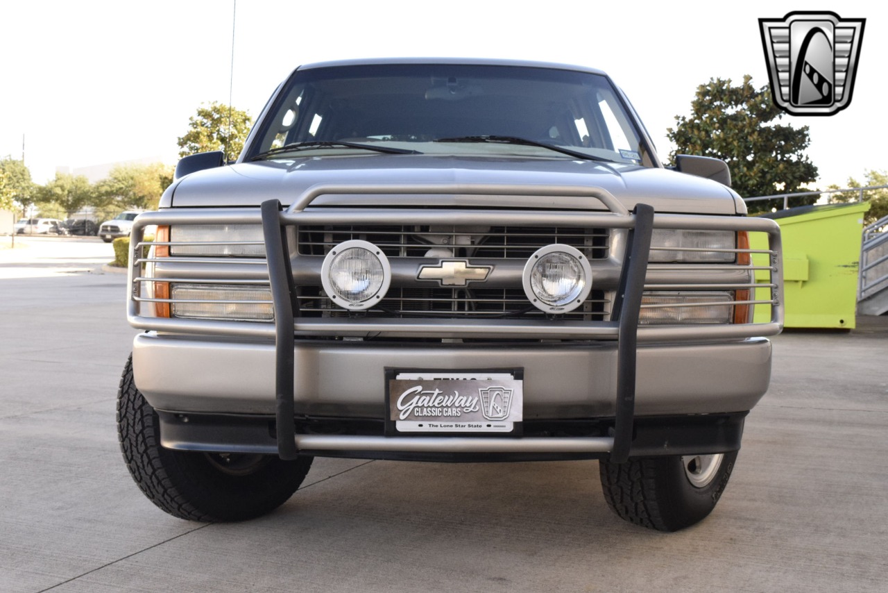 2000 Chevrolet Tahoe 48