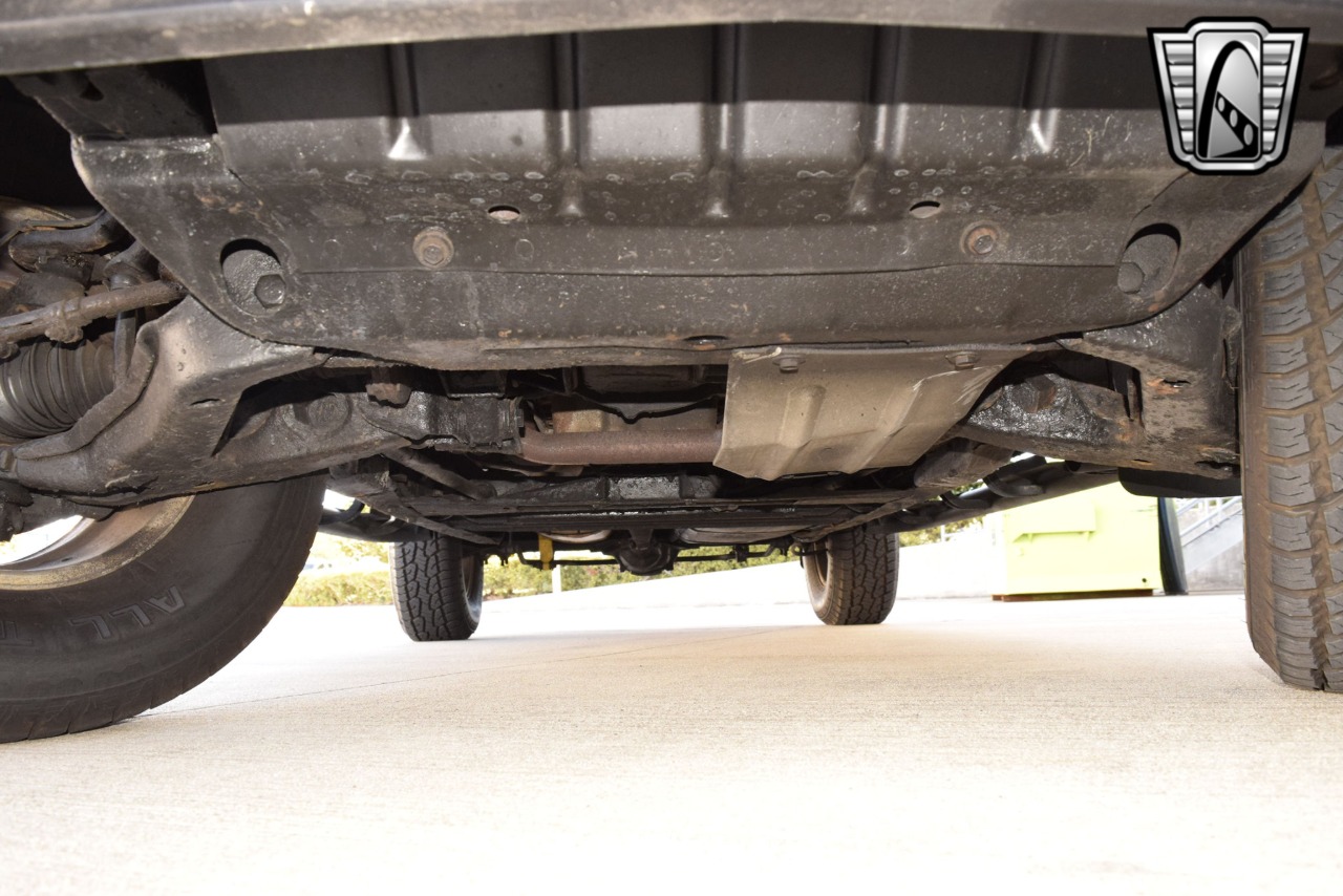 2000 Chevrolet Tahoe 69