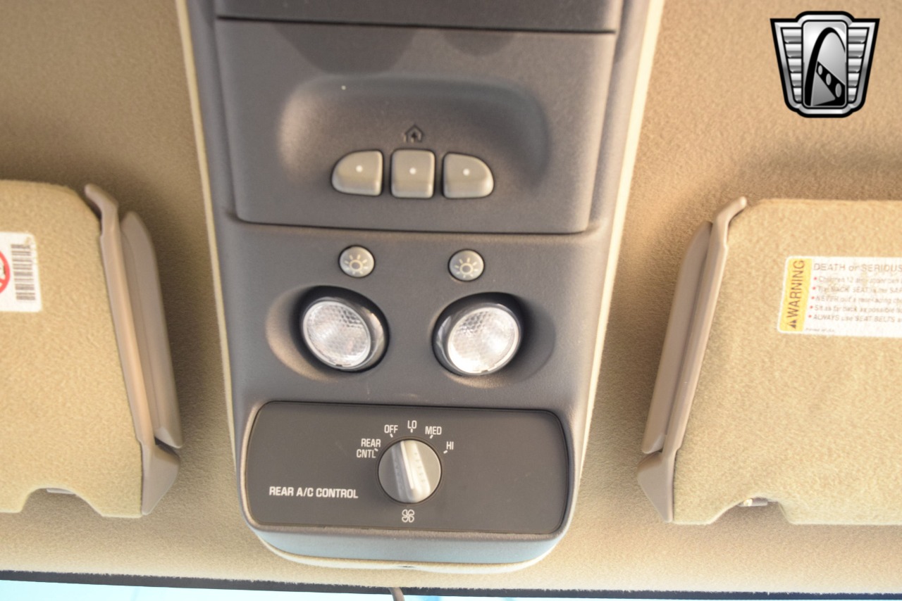 2000 Chevrolet Tahoe 27