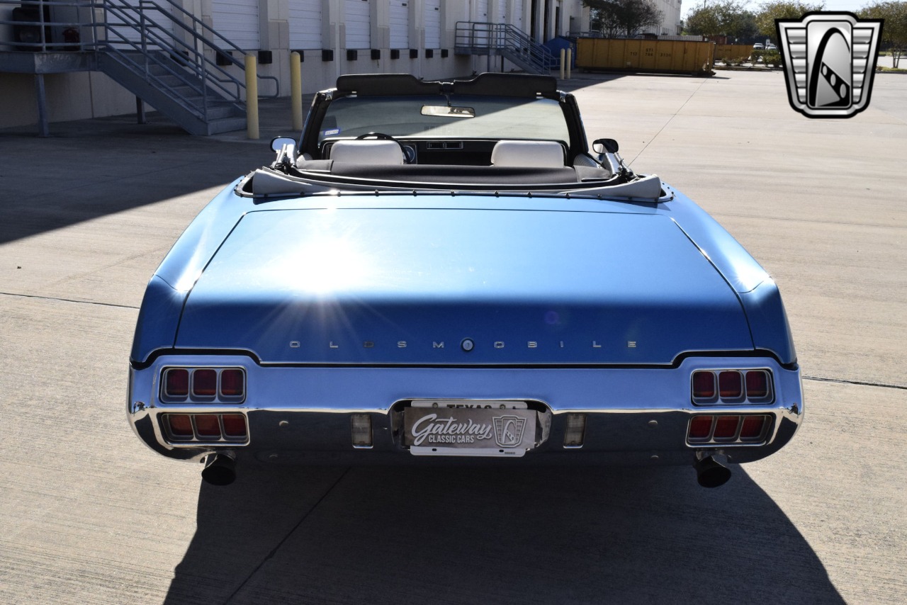 1972 Oldsmobile Cutlass 2