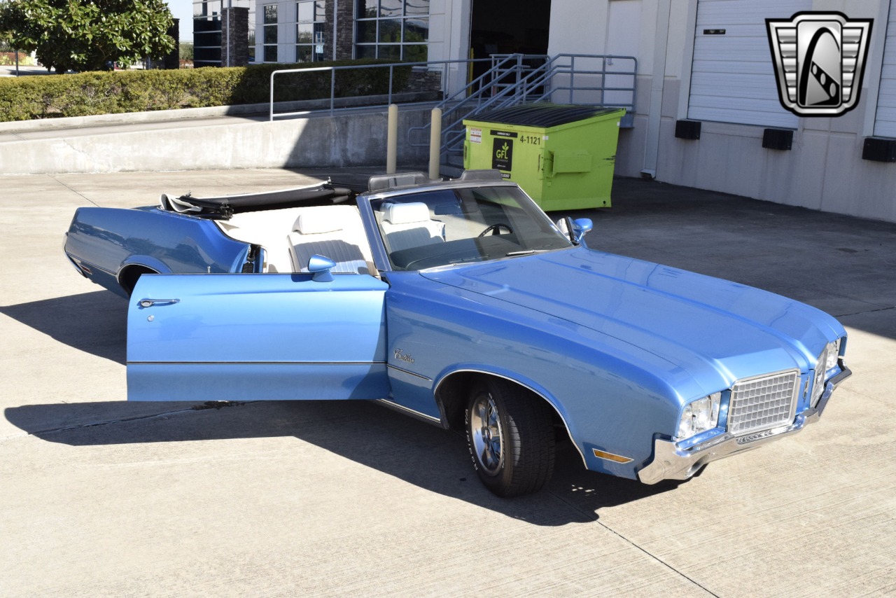 1972 Oldsmobile Cutlass 4