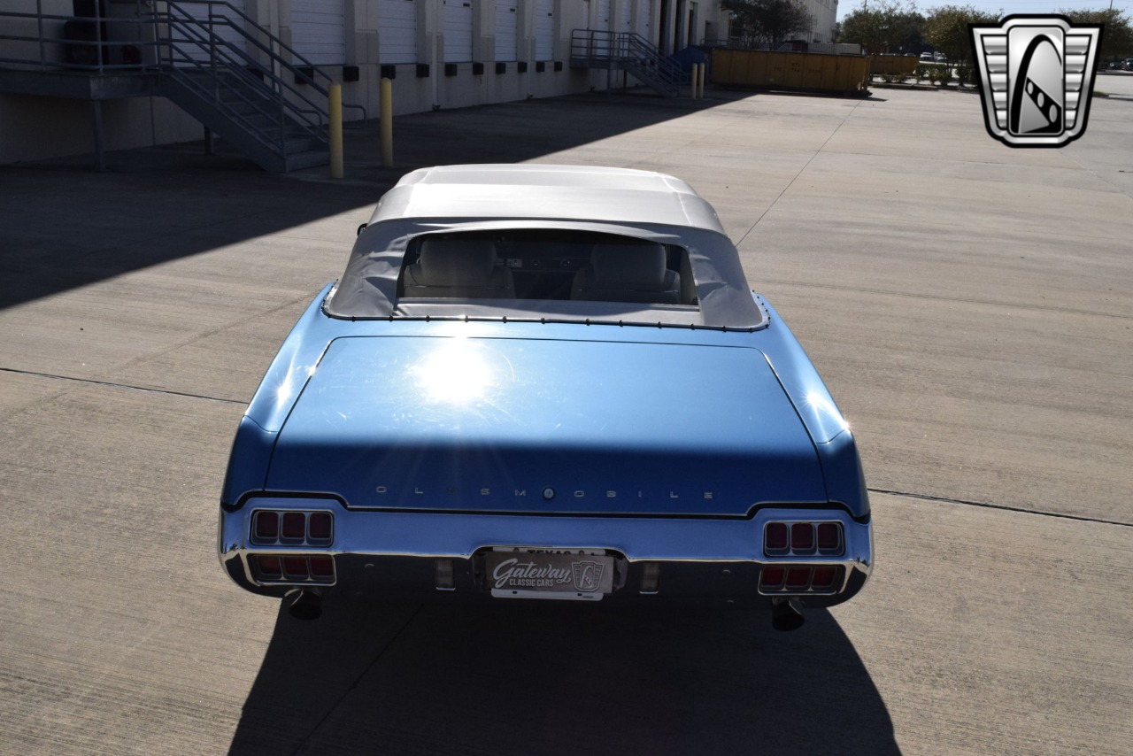 1972 Oldsmobile Cutlass 6