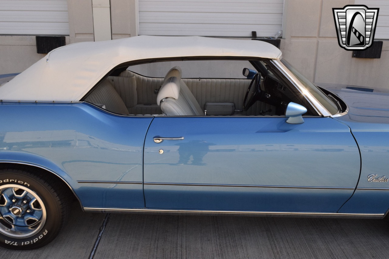 1972 Oldsmobile Cutlass 72