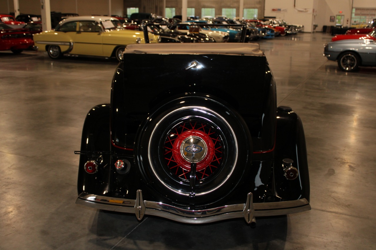 1934 Ford Roadster Model 40 Deluxe 4
