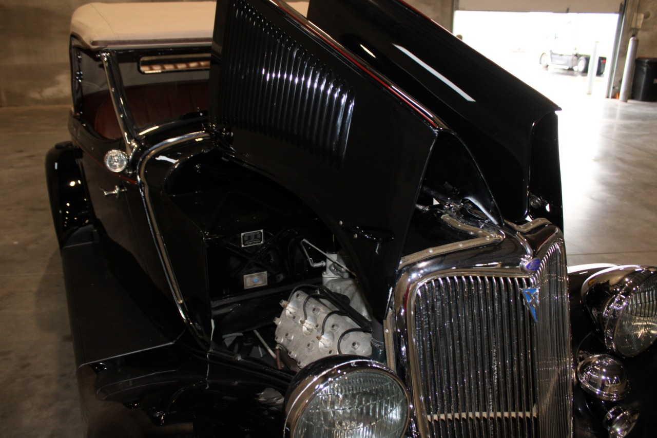 1934 Ford Roadster Model 40 Deluxe 96