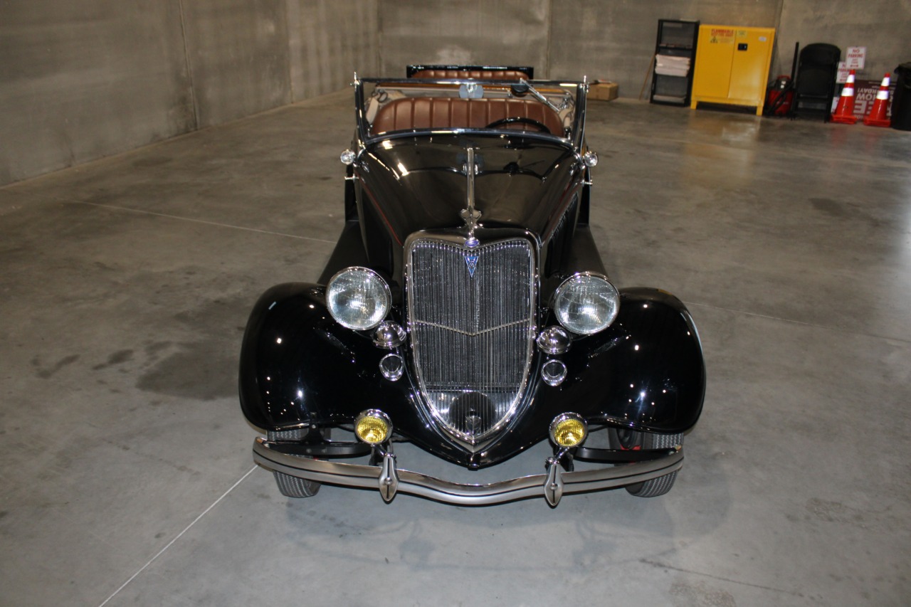 1934 Ford Roadster Model 40 Deluxe 39