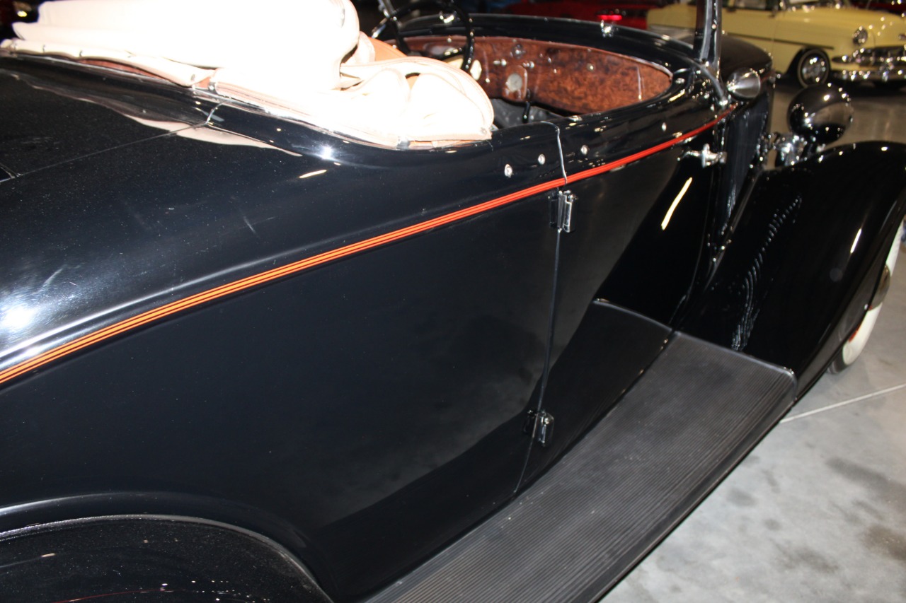 1934 Ford Roadster Model 40 Deluxe 63