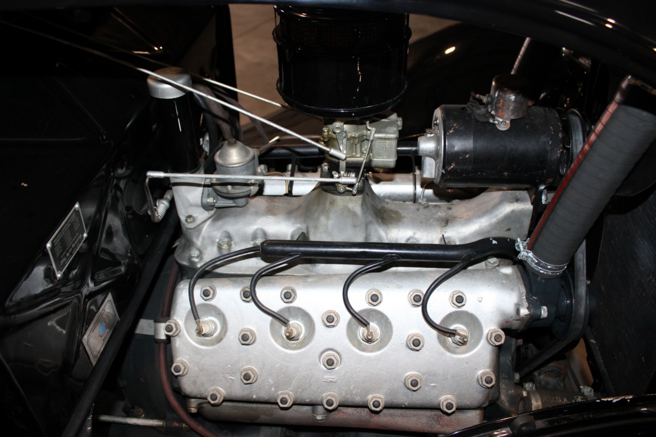 1934 Ford Roadster Model 40 Deluxe 98