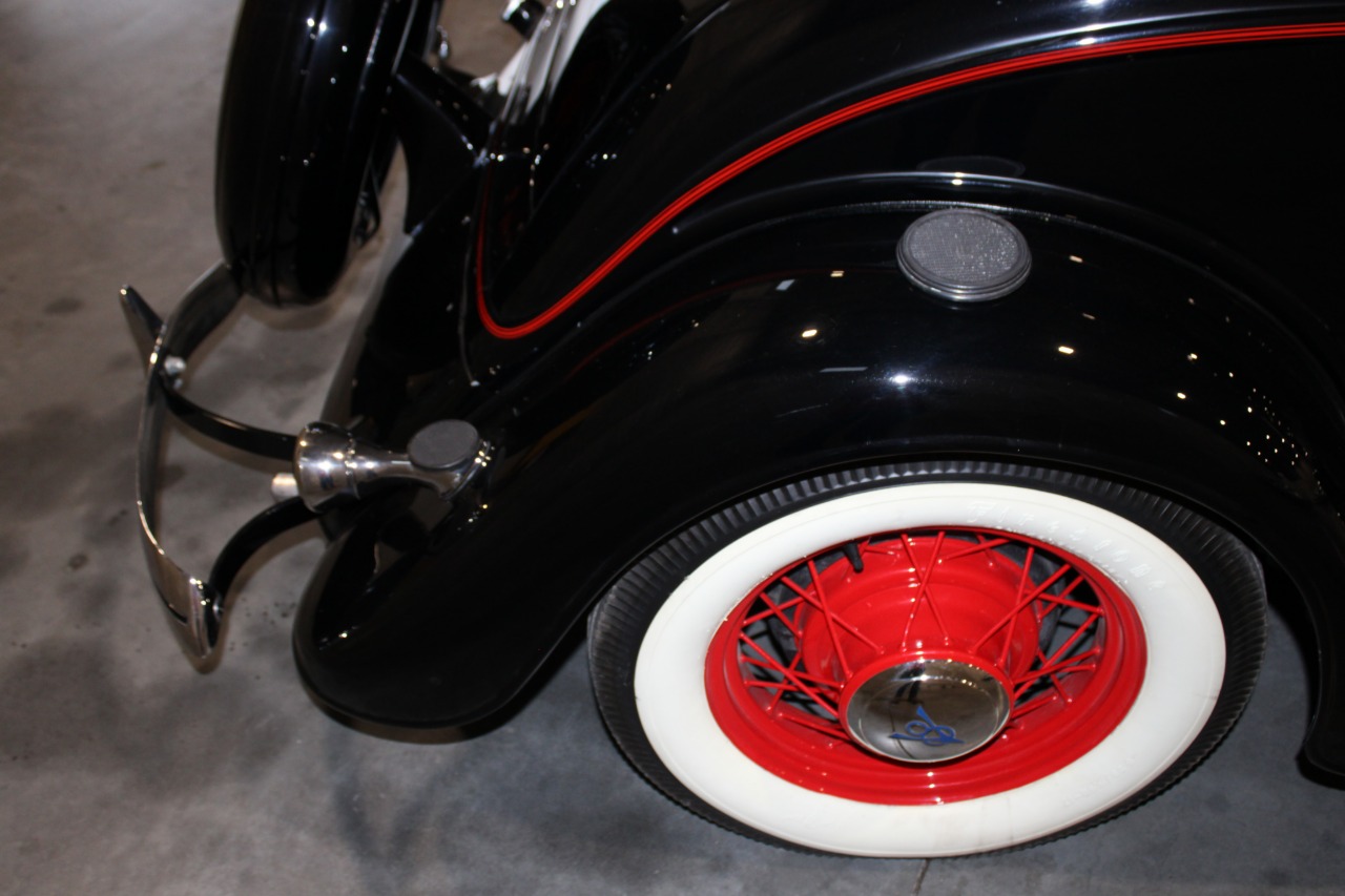 1934 Ford Roadster Model 40 Deluxe 64