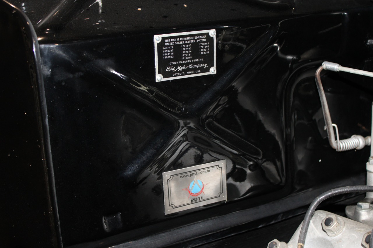 1934 Ford Roadster Model 40 Deluxe 99