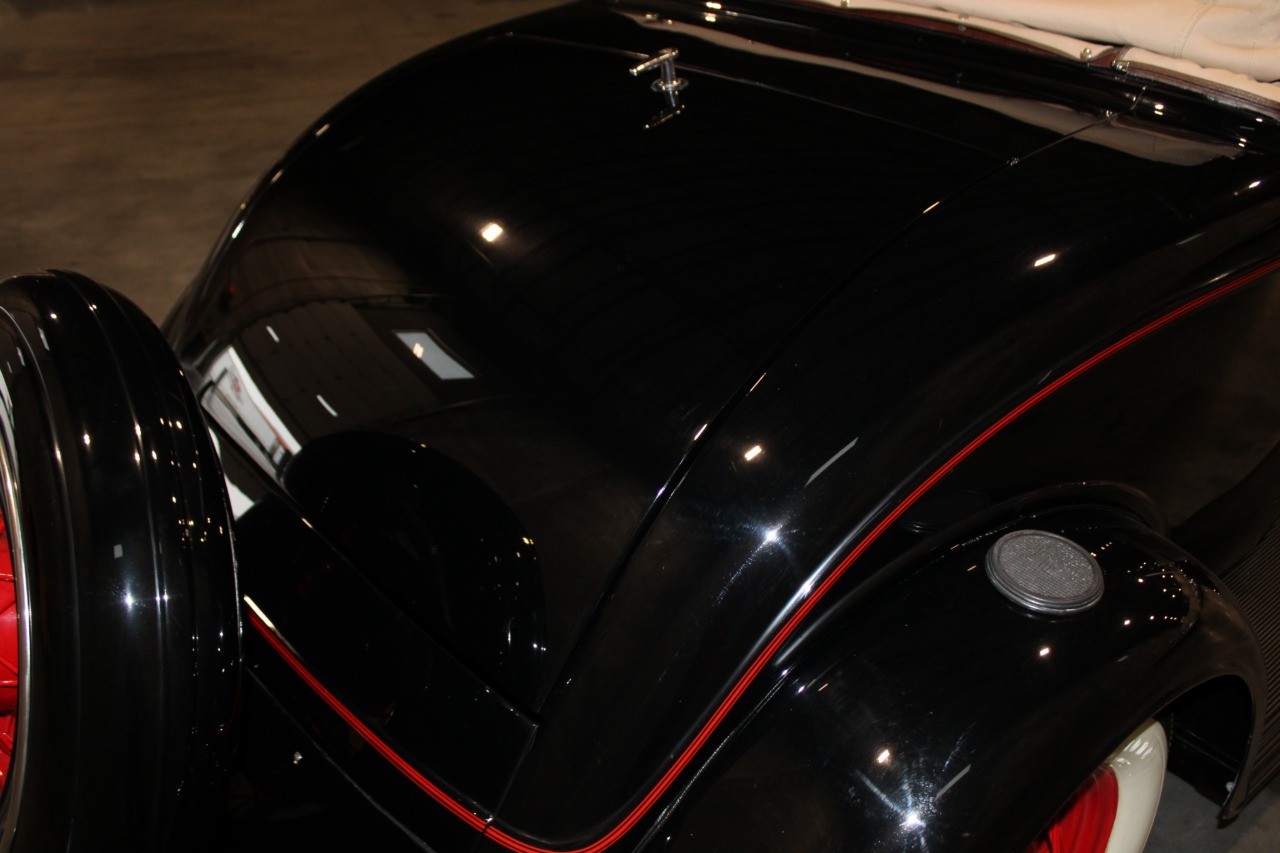 1934 Ford Roadster Model 40 Deluxe 65