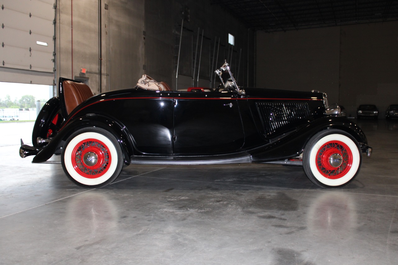 1934 Ford Roadster Model 40 Deluxe 45