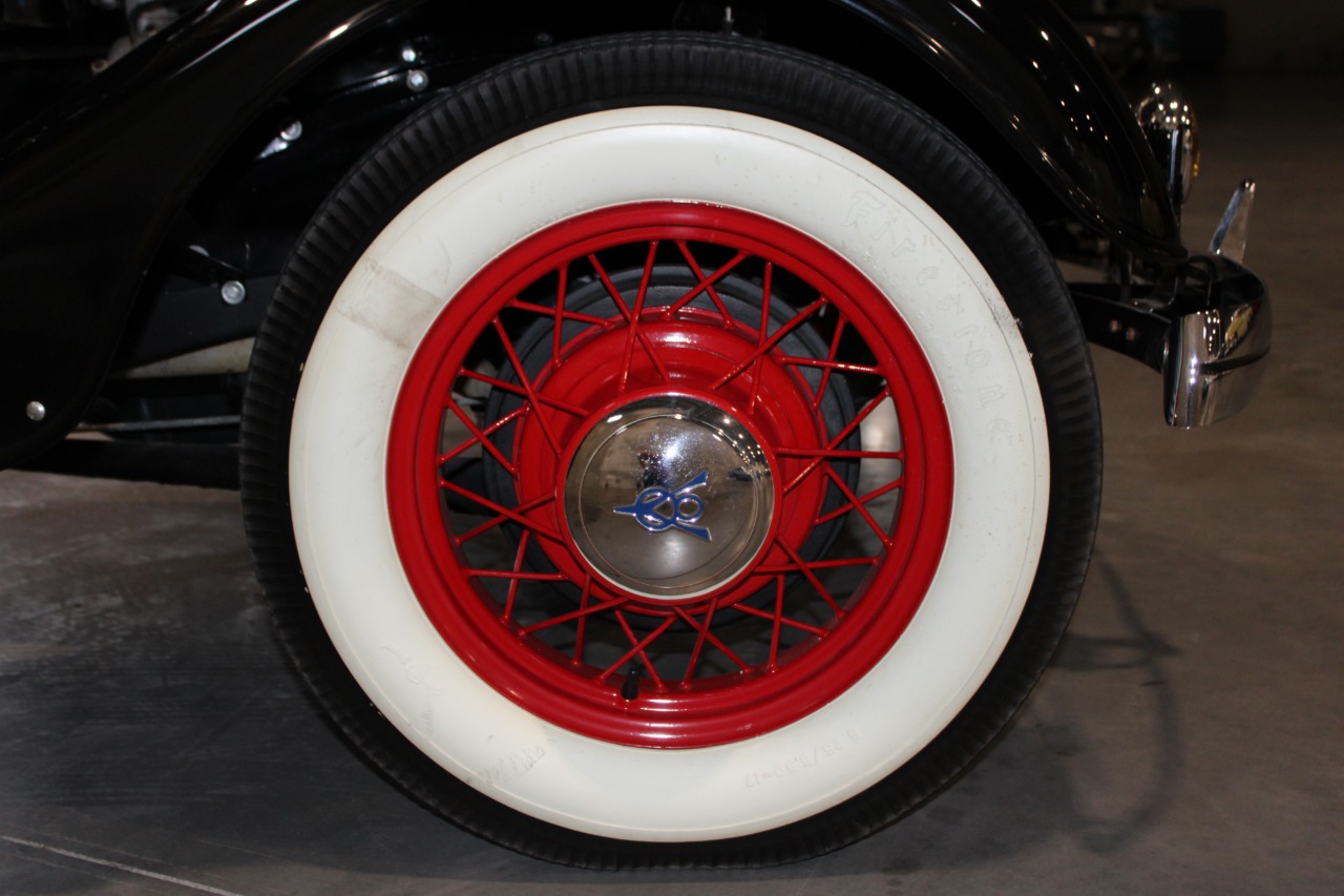1934 Ford Roadster Model 40 Deluxe 30