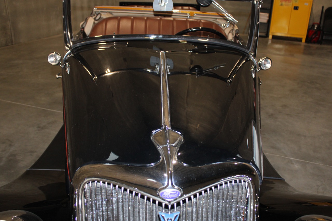 1934 Ford Roadster Model 40 Deluxe 48