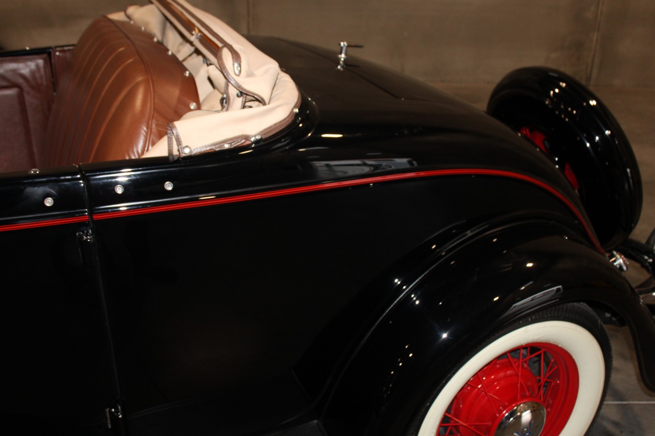1934 Ford Roadster Model 40 Deluxe 70