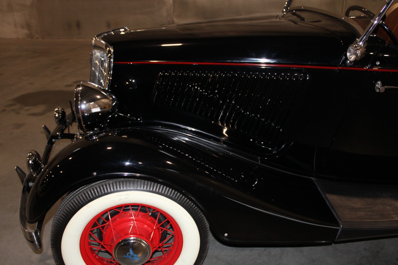 1934 Ford Roadster Model 40 Deluxe 49