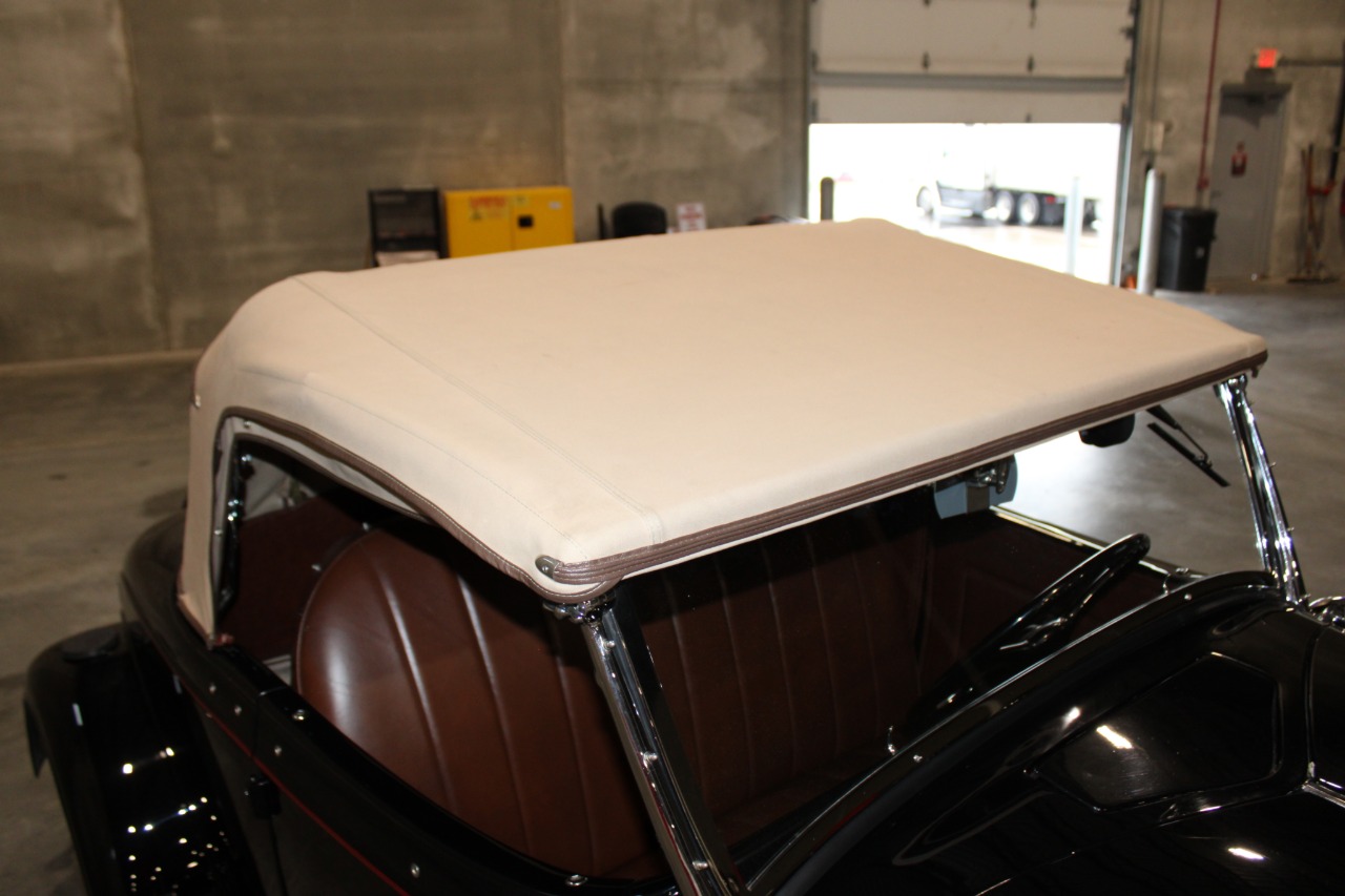 1934 Ford Roadster Model 40 Deluxe 88