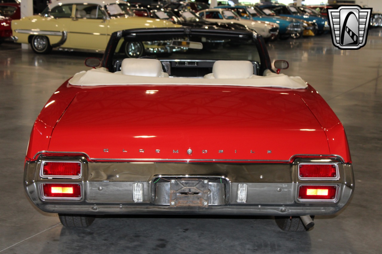 1971 Oldsmobile Cutlass Supreme 4