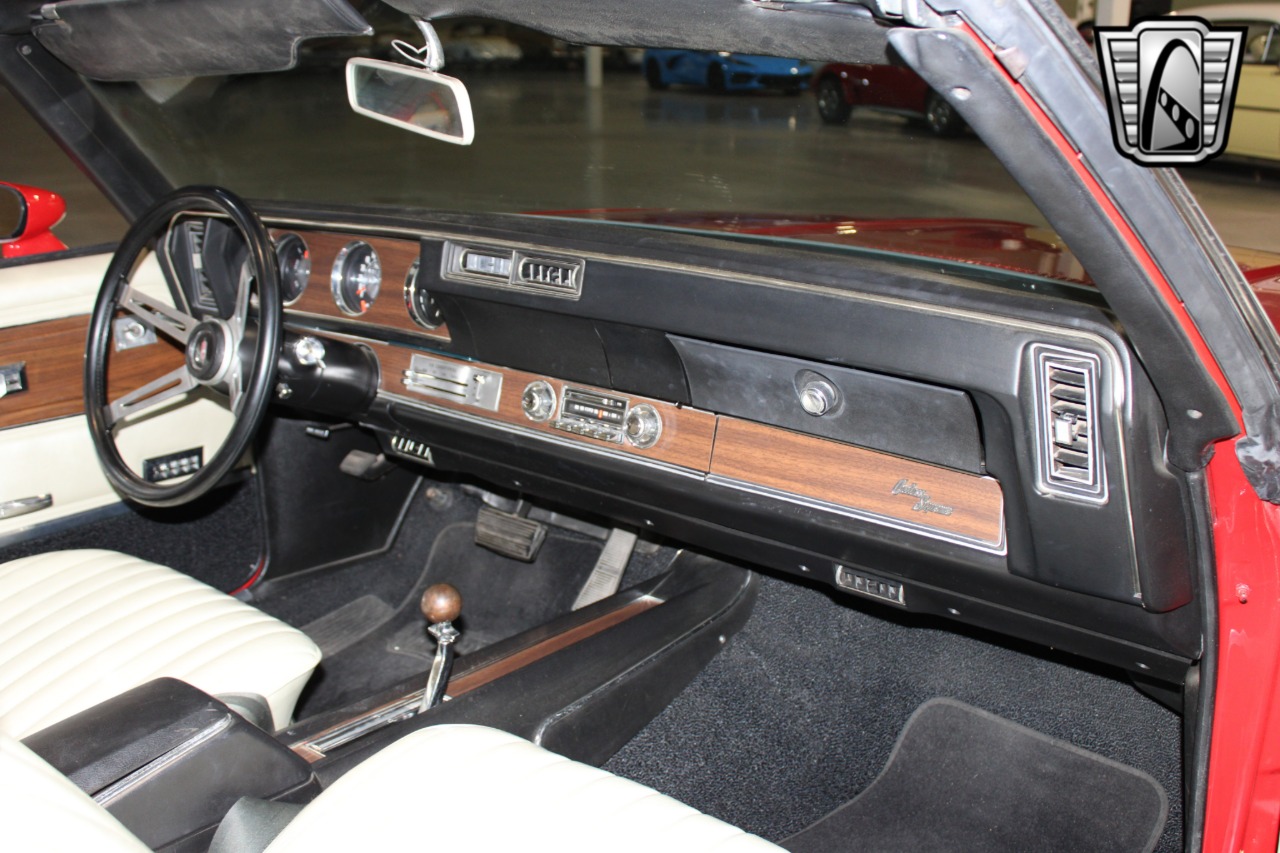 1971 Oldsmobile Cutlass Supreme 22