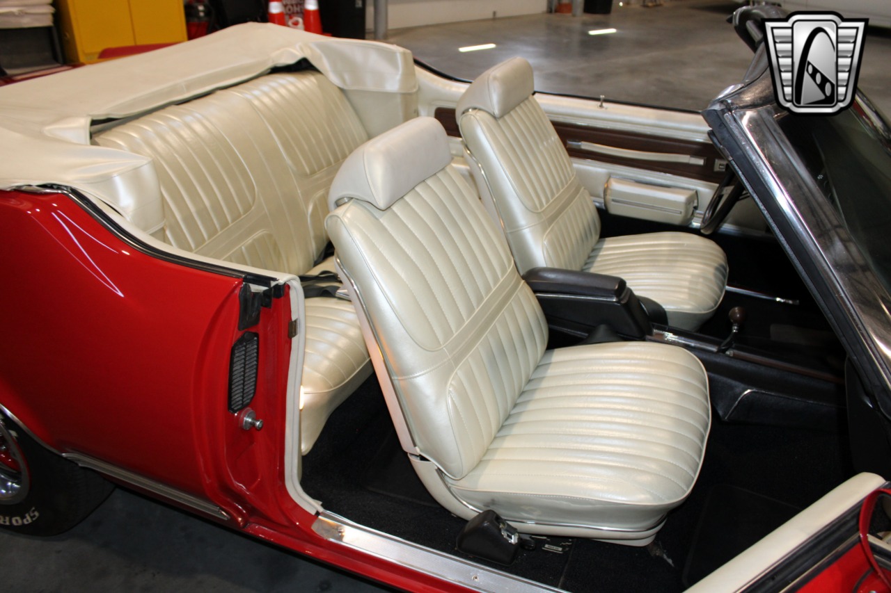 1971 Oldsmobile Cutlass Supreme 23