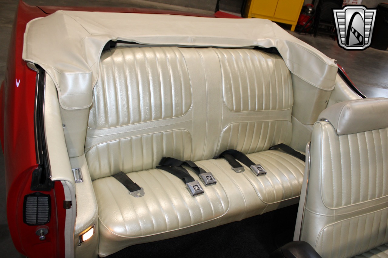 1971 Oldsmobile Cutlass Supreme 24
