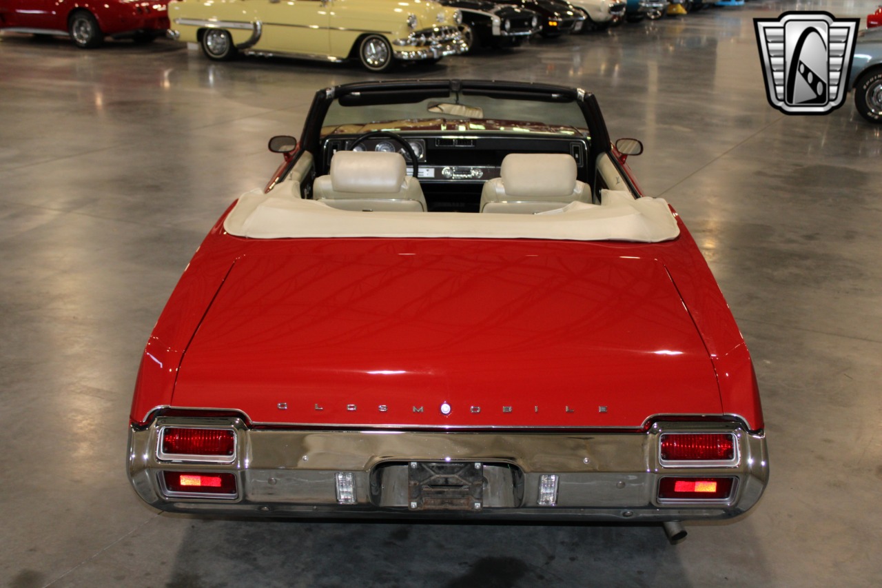1971 Oldsmobile Cutlass Supreme 35