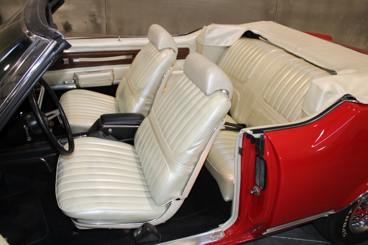 1971 Oldsmobile Cutlass Supreme 18