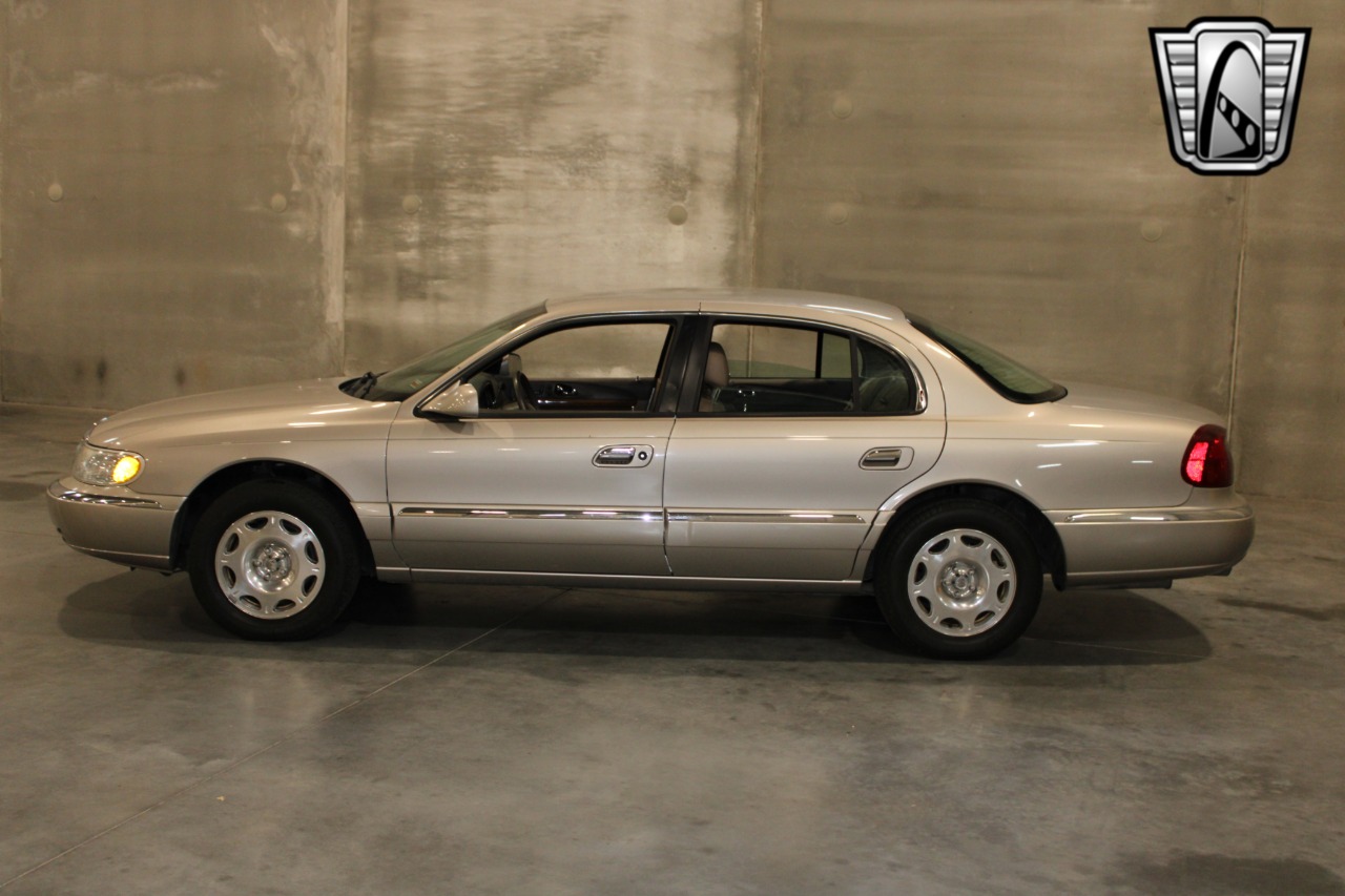 1999 Lincoln Continental 2