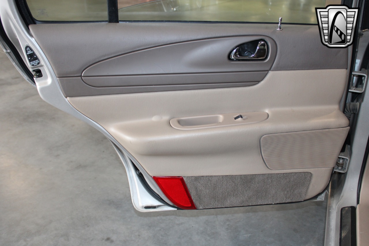 1999 Lincoln Continental 94