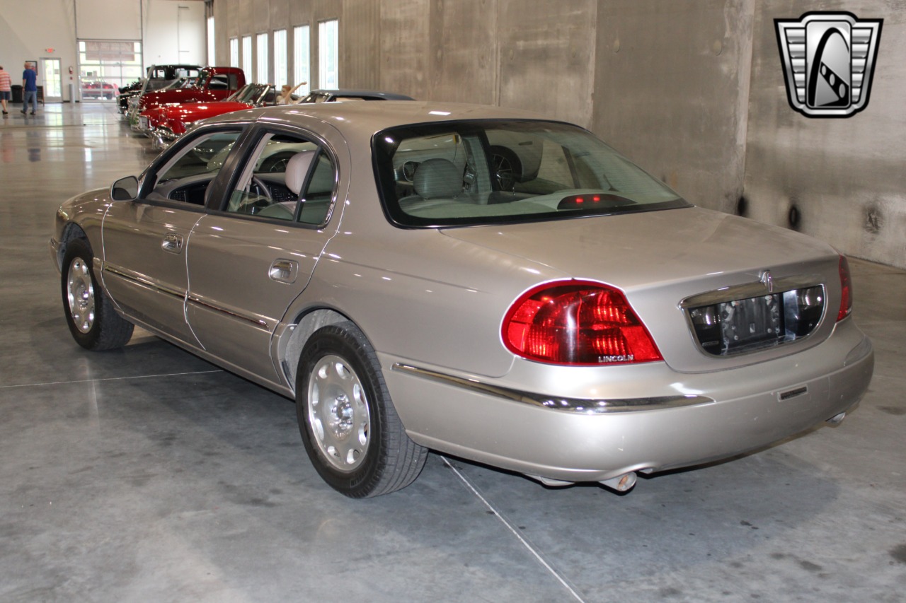 1999 Lincoln Continental 3